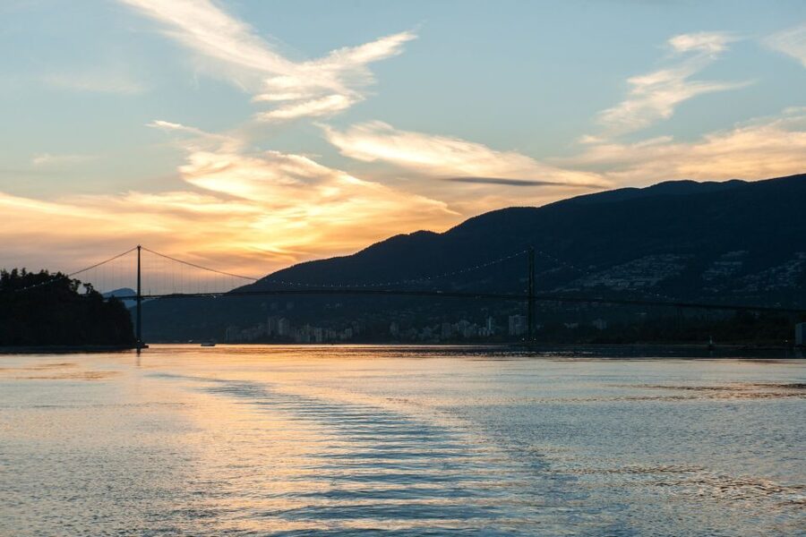 Vancouver: Evening Cruise with Dinner Buffet - Who Will Enjoy This Cruise Most?