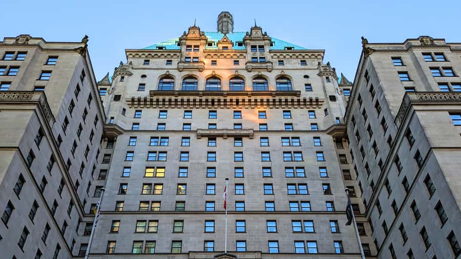 Vancouver Holiday History and Hot Chocolate Tour - Key points at a glance