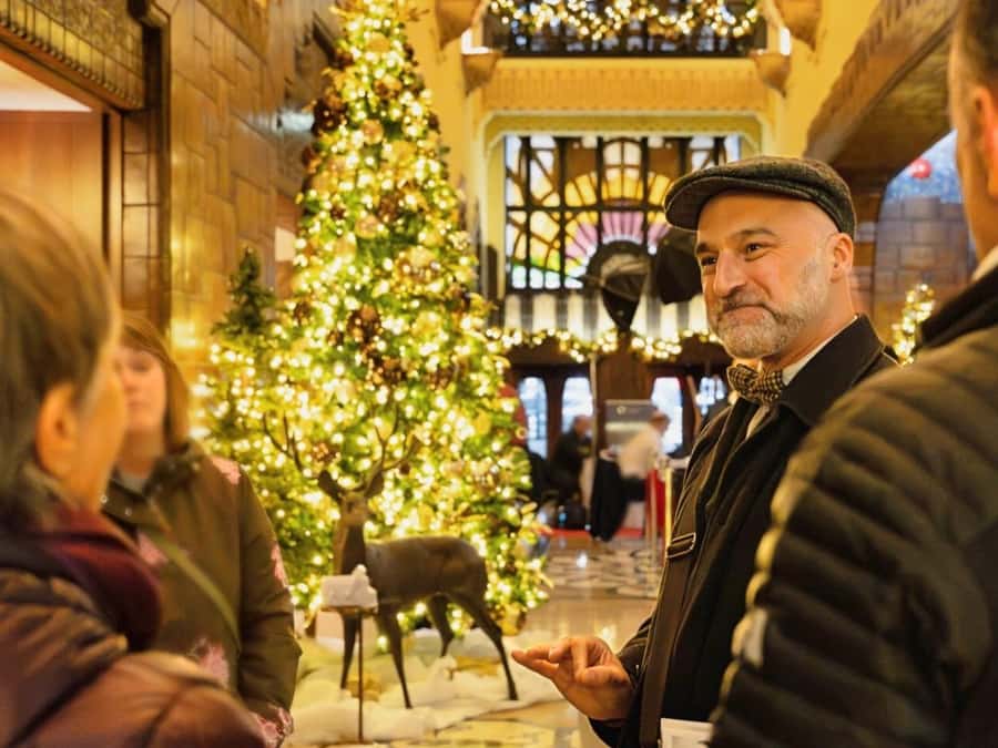 Vancouver Holiday History and Hot Chocolate Tour - Starting with hot chocolate at 738 Granville Street