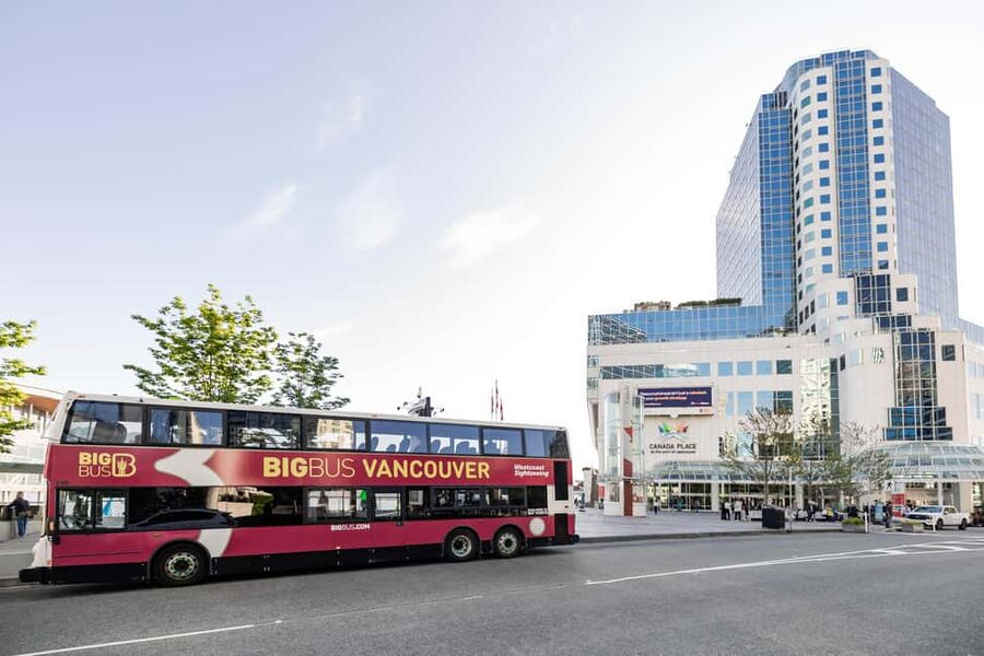 Vancouver: Hop-on Hop-off Sightseeing Tour with 10 Stops - Waterfront Station and downtown landmarks