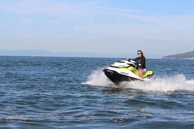 Vancouver Jetski Tour with Dinner on Bowen Island - Arriving on Bowen Island for dinner