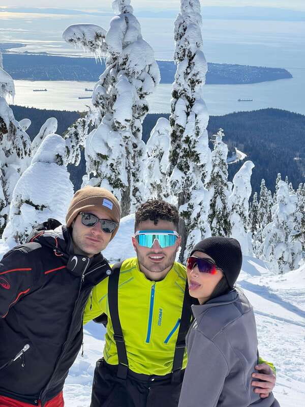 Vancouver: North Shore Mountains Snowshoeing with Transfer - Snowy forests and subalpine meadows