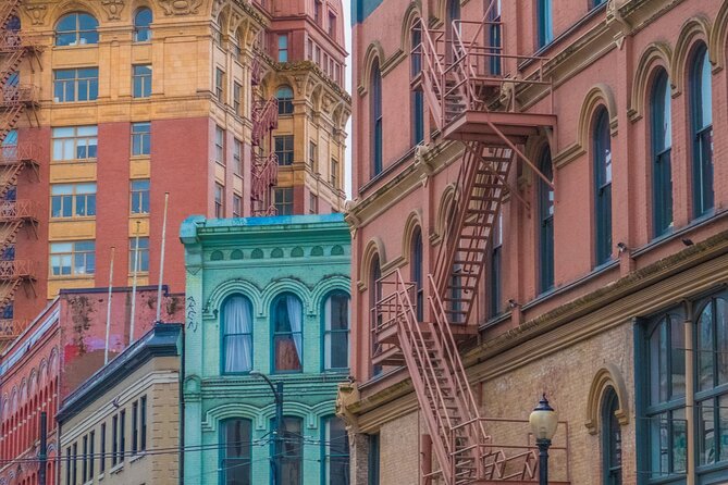 Vancouver Old Town Treasure Hunt: Self-Guided Walking Game - The narrow Sam Kee Building and Chinese Canadian history