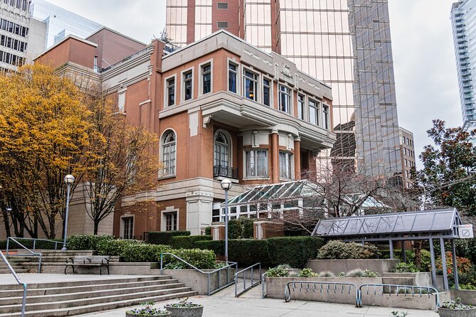 Vancouver Old Town Treasure Hunt: Self-Guided Walking Game - Gassy Jack, difficult memory, and Gastown’s changing story