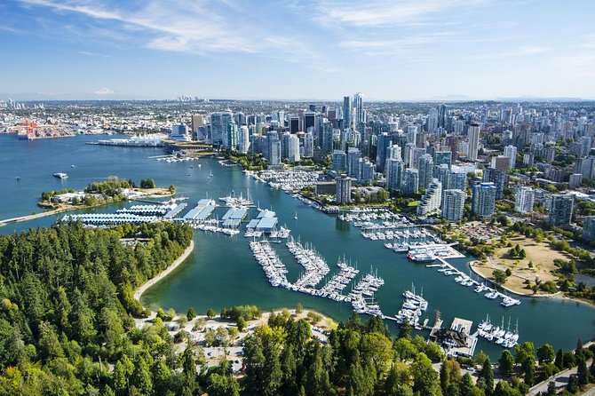 Vancouver Premium Tour: Capilano Bridge + Grouse Mountain Lunch - Stanley Park: a useful first look at Vancouver