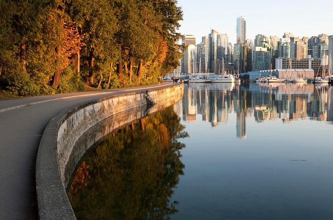 Vancouver: Private & Custom Half-Day Tour with a Local - Finishing at Kitsilano Beach