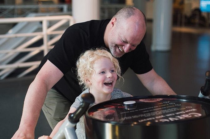 Vancouver Science World Ticket - Puzzles and Illusions slow children down