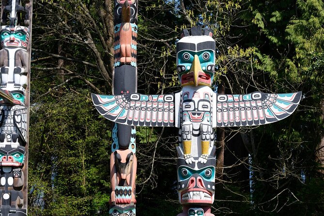 Vancouver Stanley Park 3 Hour Bike Tour - Siwash Rock and the park’s legends