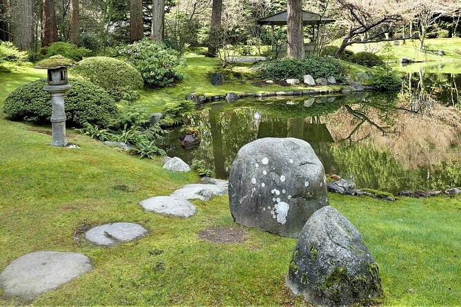 Vancouver Walking Tour: Explore Top Sights & Hidden Gems - A quiet pause at Dr. Sun Yat-Sen Classical Chinese Garden