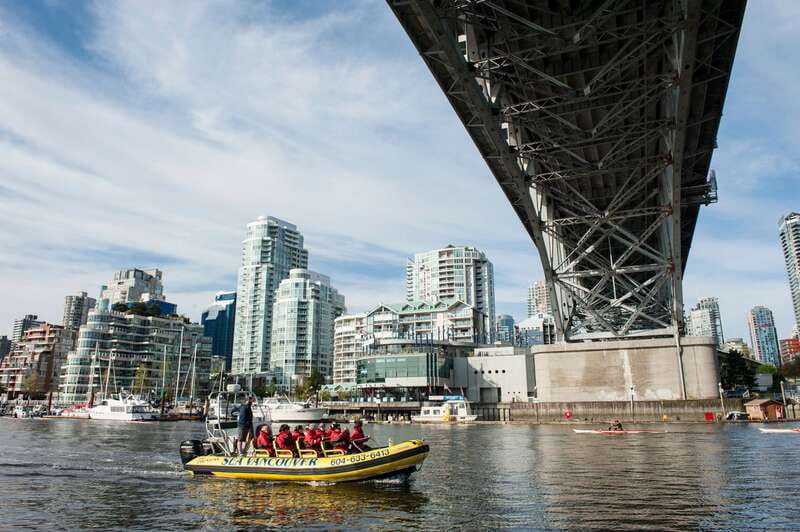 Vancouver: Waterfront Sightseeing Tour - City and Harbour - Setting off through Burrard Inlet