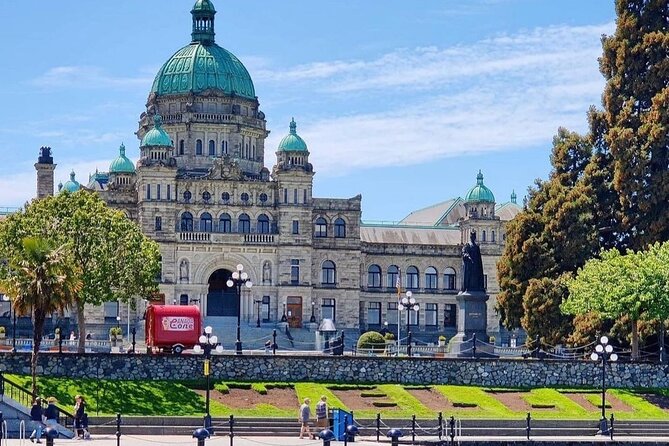 Victoria 1-Day Tour From Vancouver (Butchart Gardens) (Chn&Eng) - Chinatown and Fan Tan Alley
