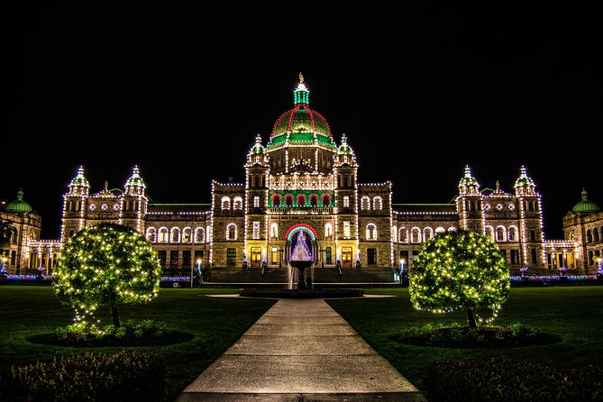 Victoria and Butchart Gardens Christmas Tour - Who should book this tour?