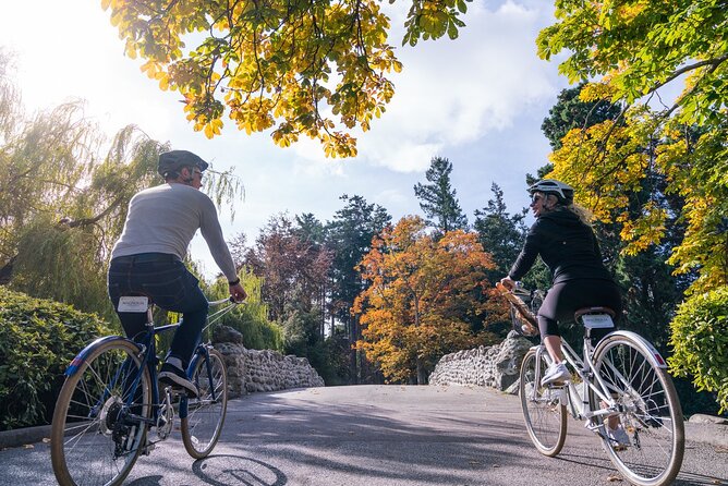 Victoria City Highlights 3 Hour Bike Tour, eBike Upgrade Avail. - Fisherman’s Wharf and the Inner Harbour