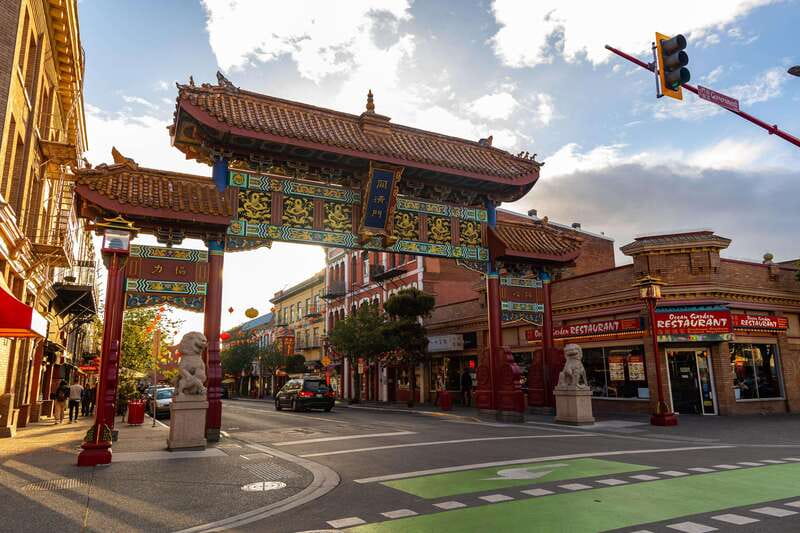 Victoria: City Highlights and Butchart Gardens Tour - Who should book this tour?