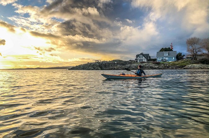 Victoria Harbour Sunset Kayak Tour - Stop 1: The Legislative Assembly of British Columbia