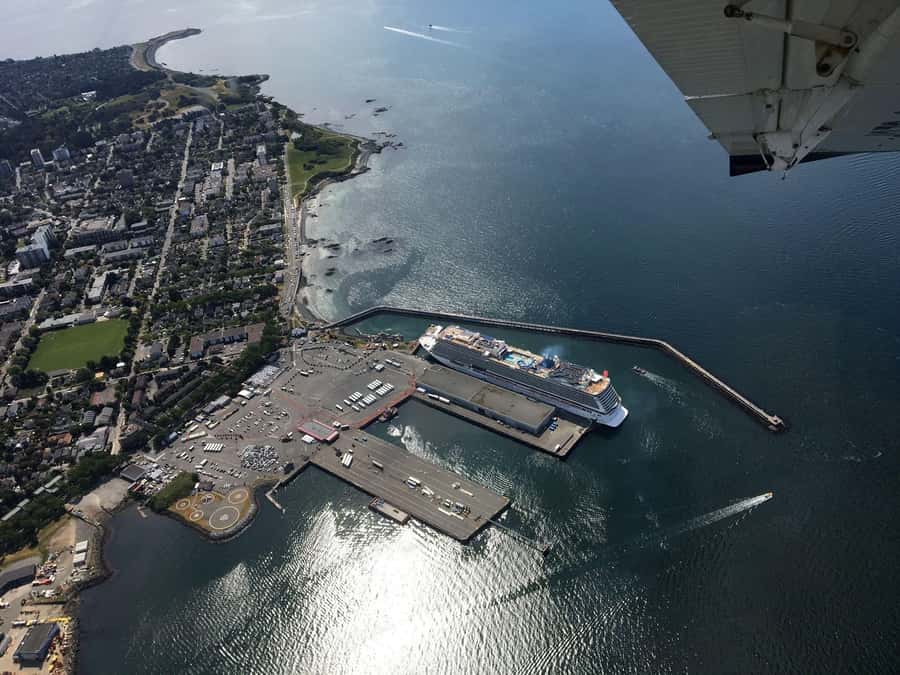 Victoria: Scenic Panorama Seaplane Tour - Finlayson Arm, Saanich Inlet, and the coastal turn