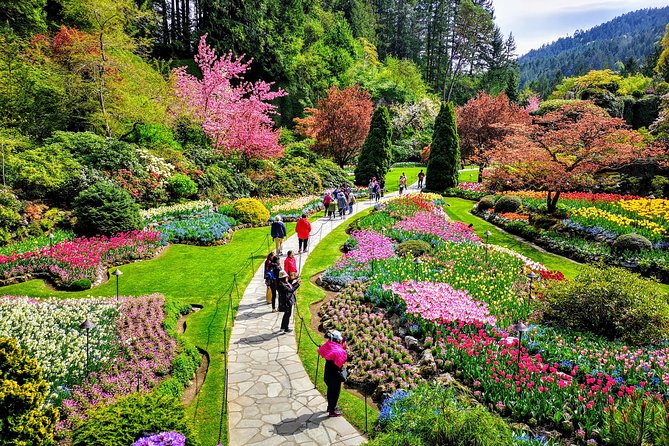 Victoria & The Butchart Gardens:Deluxe City and Garden Experience - The Empress Hotel and Carr House