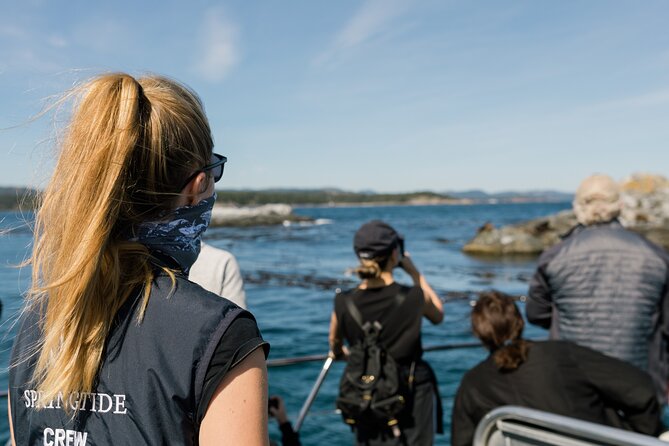 Victoria Whale Watch Tour - Naturalists Who Turn Sightings Into Stories