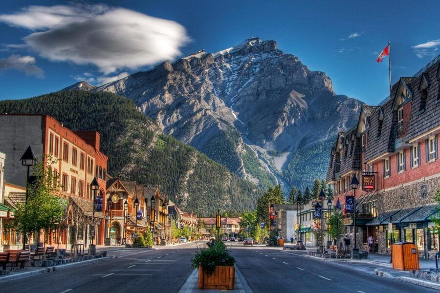 Virtual Tour: Banff, Lake Louise & Moraine Lake - Two Jack Lake offers a quieter pause