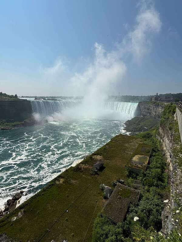 Walking Tour of Niagara Falls Canada and Hornblower Boat - What the guided portion adds