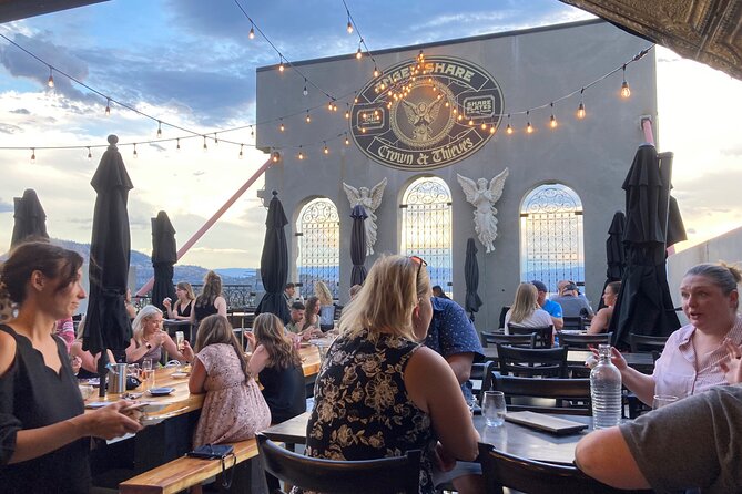 West Kelowna Full Day Wine Tour - The 90-minute lunch stop