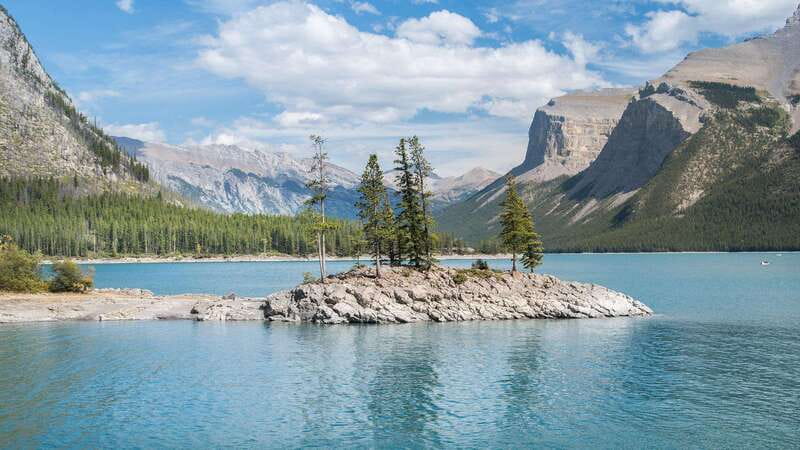 Western Canada Self-Driving Audio Guide English and German - Key points to know before you book
