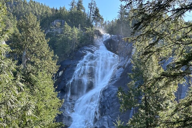 Whistler and Sea to Sky Gondola, a Fire and Ice Discovery Tour - What the coach and guide add to the day
