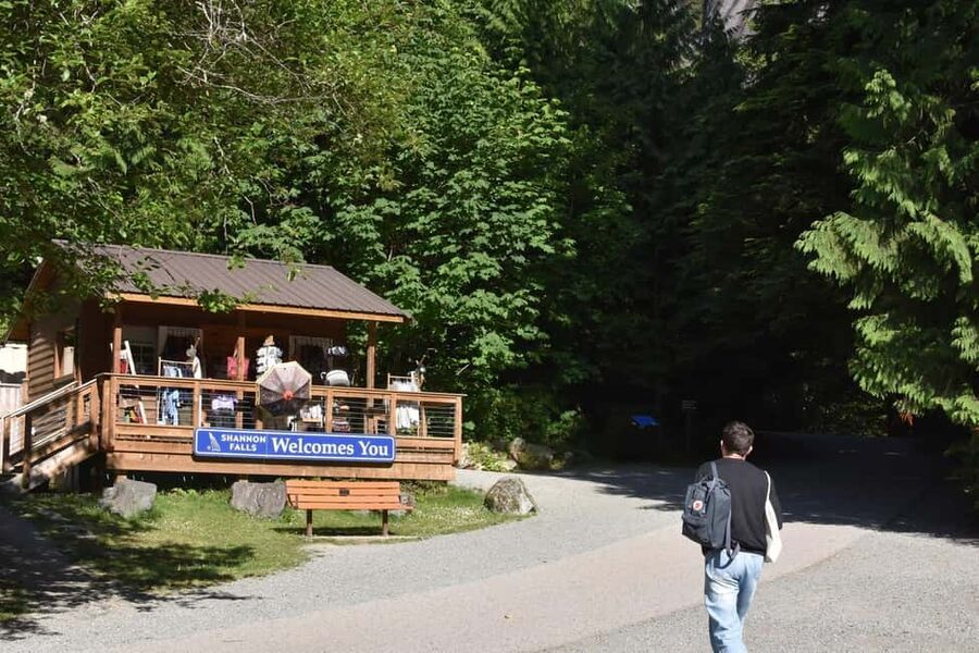 Whistler, Sea to Sky Gondola, and Shannon Falls Day Trip - Weather, comfort, and the right expectations