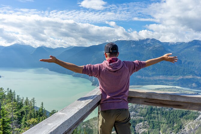 Whistler Sightseeing & Sea to Sky Gondola Tour from Vancouver - Riding the Sea to Sky Gondola
