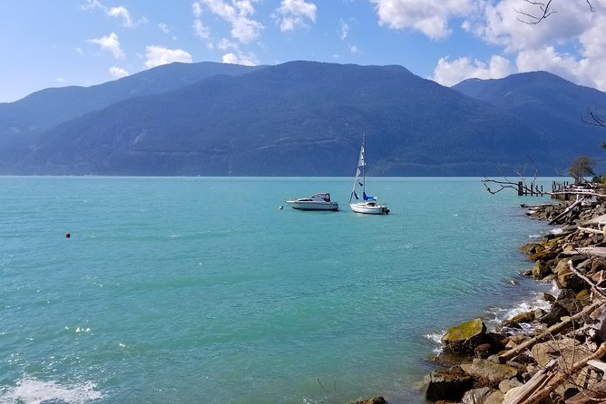 Whistler Sightseeing Tour from Vancouver: See Horseshoe Bay and Shannon Falls - The Sea to Sky route is part of the attraction