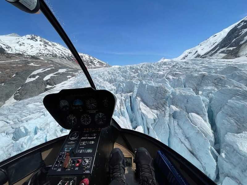 Whistler: The Sea to Sky Helicopter Tour and Glacier Landing - The 15-minute glacier landing