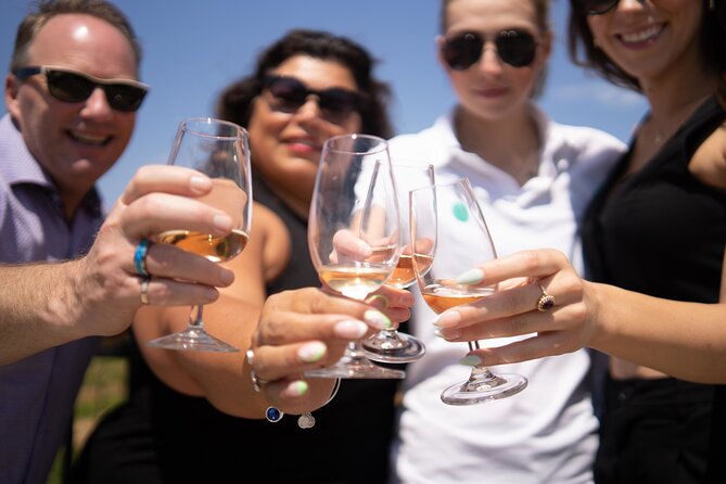 Wine Tour in Niagara-on-the-Lake - Four wineries and a clear taste of Niagara