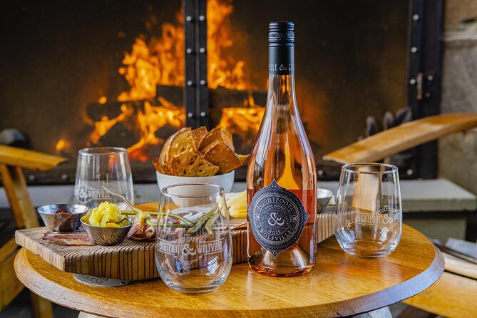 Wine Tour Wolfville Wine Tours in Nova Scotia- 6 Hours - Three winery visits, with time to look around