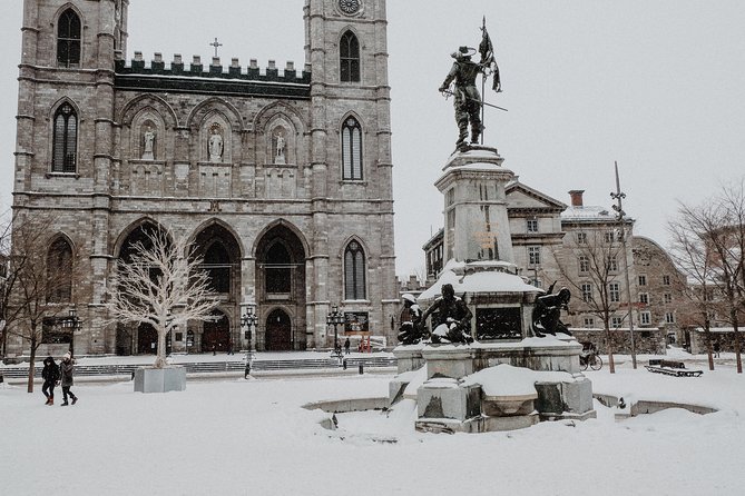 Winter Express: Old Montreal Highlights Walking Tour - The guides are the main attraction