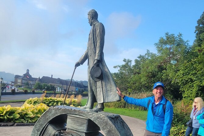 World Famous Boat Cruise with Historical Walking Tour and more - Queen Victoria Place and the Niagara Parkway