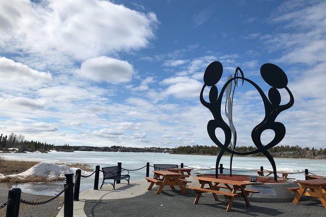 Yellowknife City Tour + Nature's North Wildlife Gallery - Key points to know before booking
