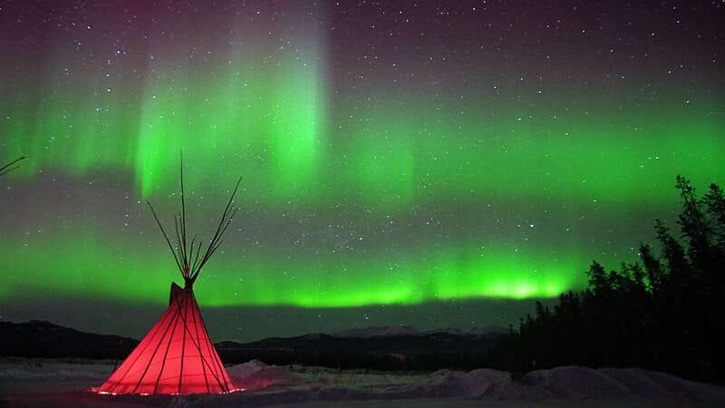 Yukon: Aurora Borealis Late Night Viewing Tour - From the Sternwheeler Hotel into the Yukon night