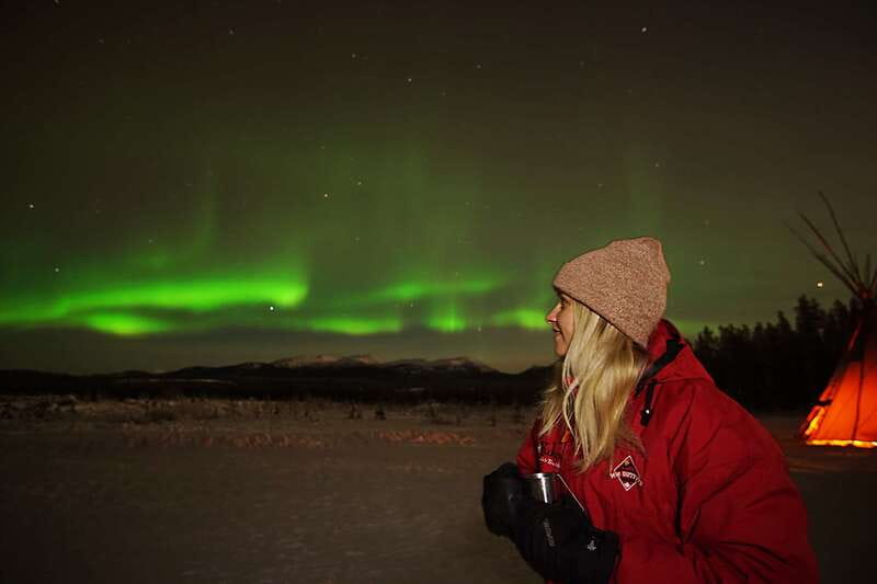 Yukon: Aurora Borealis Late Night Viewing Tour - Winter clothing is the part you must plan