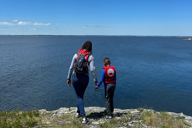 Zodiac Coastal Tour with Naturalist Guide: Lunenburg - Islands, rocks, and wildlife along the route